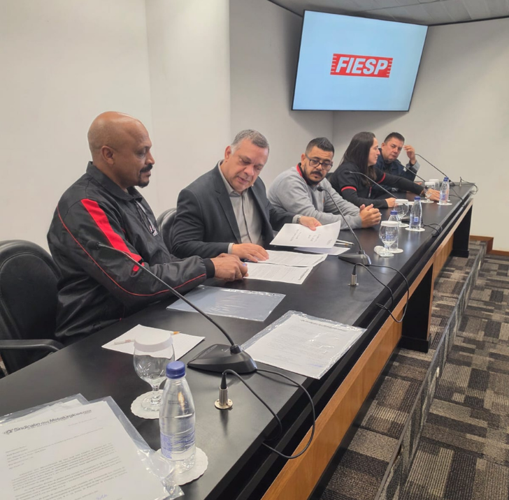 SIAMFESP recebe pauta de reivindicações da Conlutas